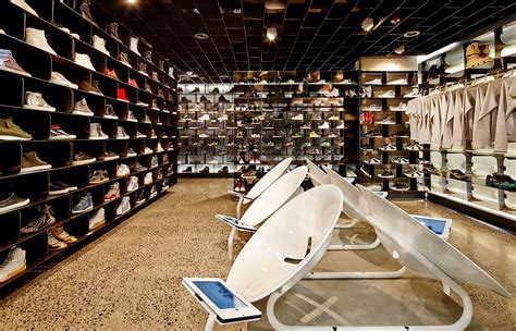 melbourne sneaker shops.